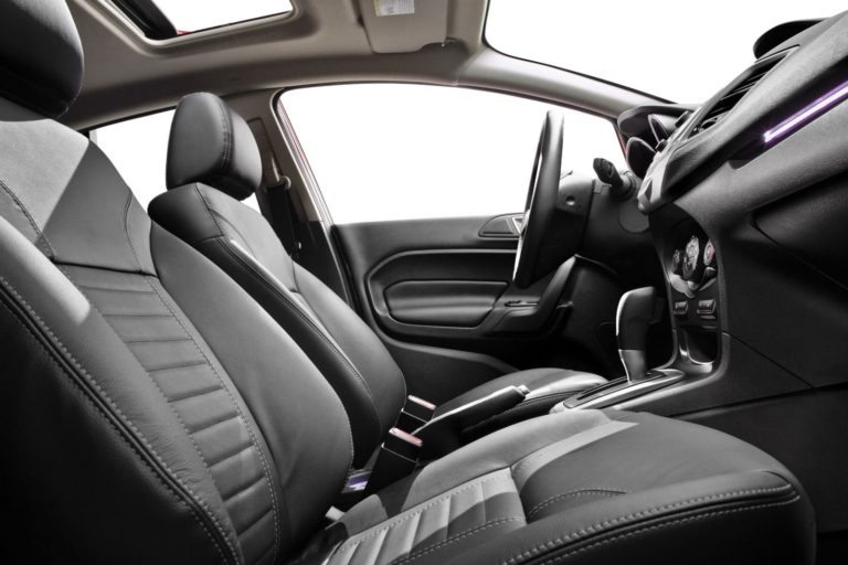 2015_Ford_Fiesta_S_4dr_Sedan_16L_4cyl_5M_3718584