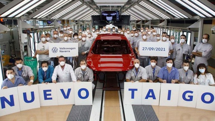 Volkswagen has launched production of the Taigo crossover in Spain thumbnail