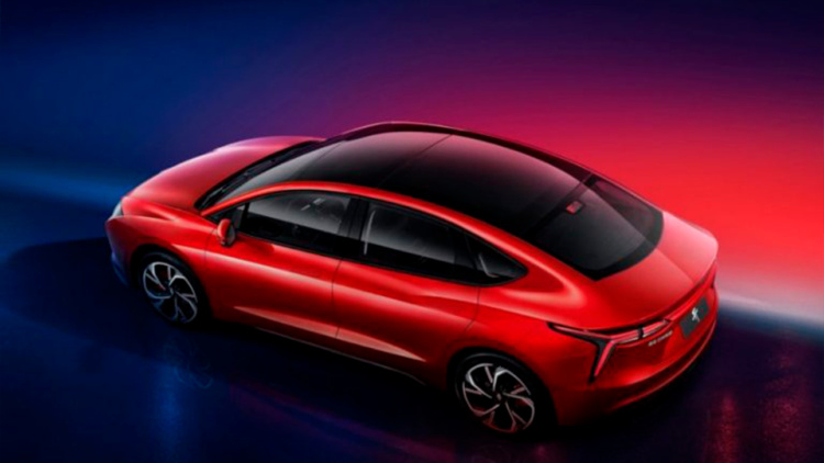 Компания Renault представила новый электрический седан 3